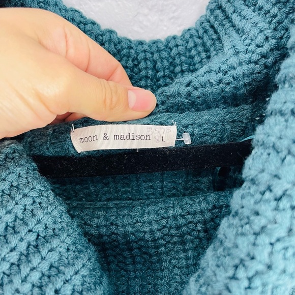 Moon & Madison Teal Pine Green Chunky Knit Crop Long Sleeve Cowl Neck Sweater - Picture 3 of 8